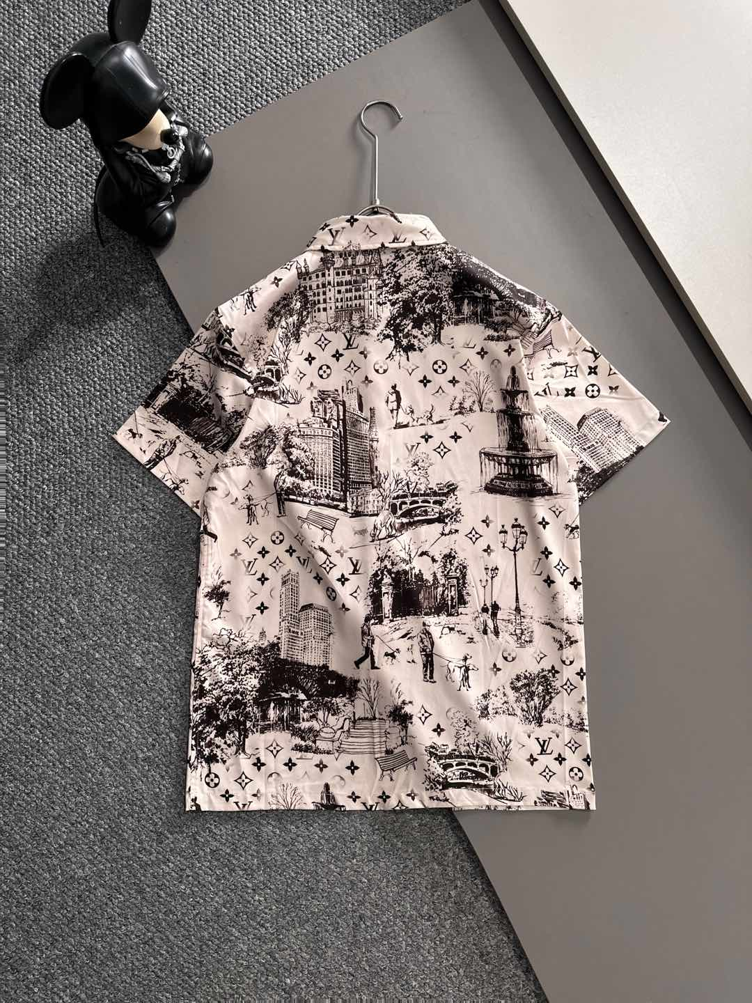 【LOUIS VUITTON】半袖シャツショートパンツ セットアップ