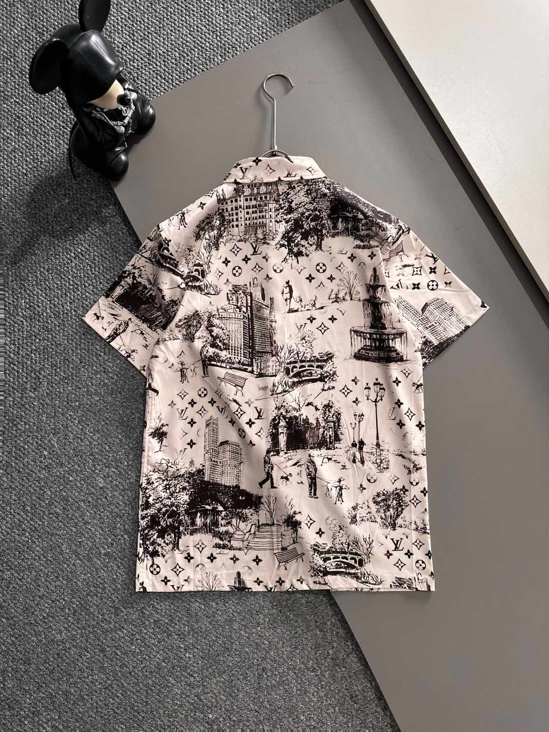 【LOUIS VUITTON】半袖シャツショートパンツ セットアップ
