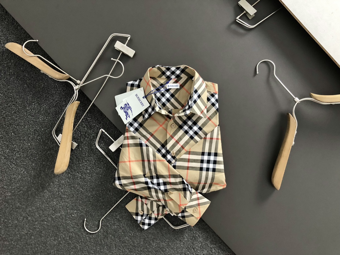 【BURBERRY】長袖シャツ