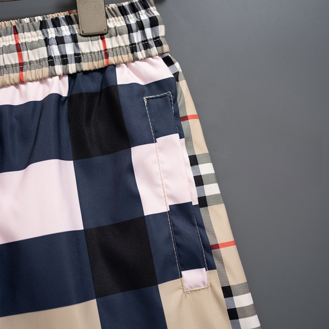 【BURBERRY】ショートパンツ