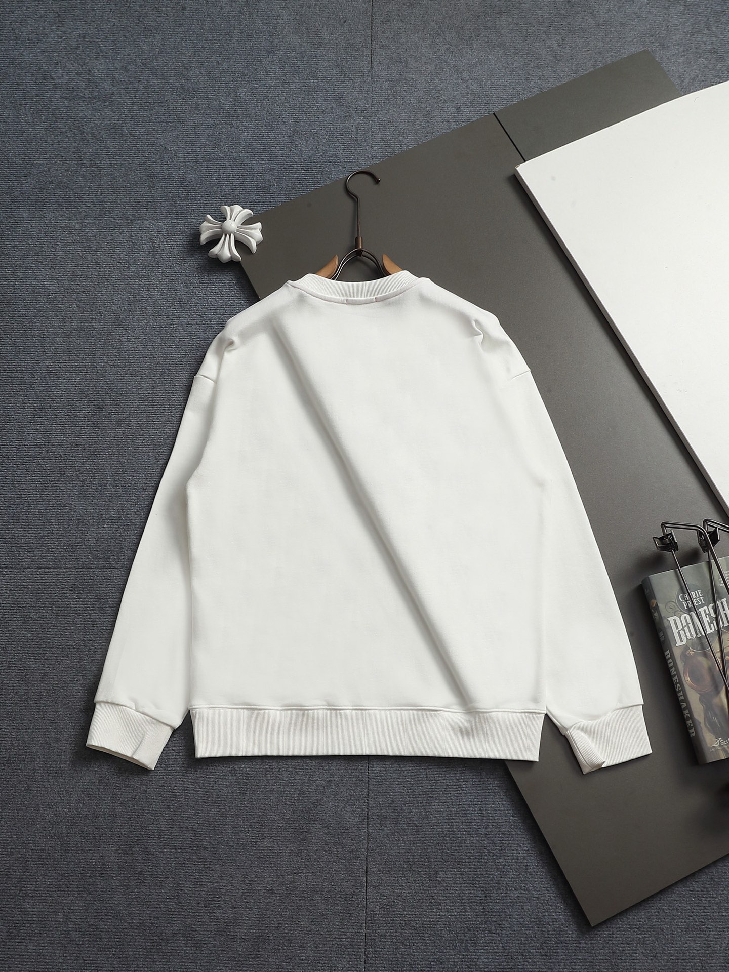 【HERMES】刺繍長袖 T シャツ