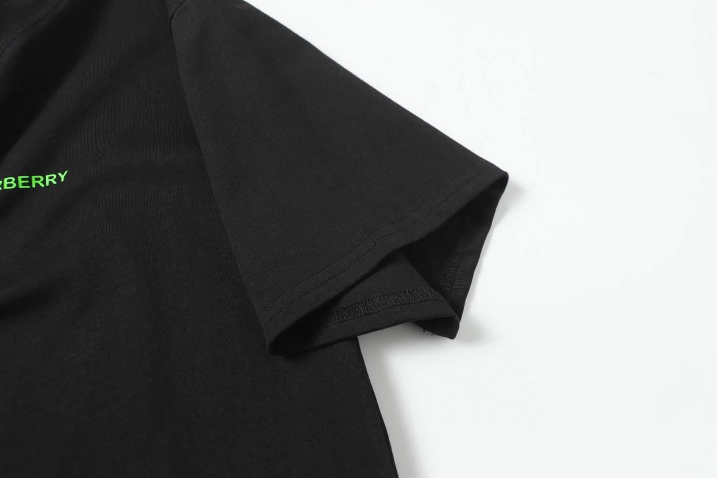 【BURBERRY】半袖 T シャツ
