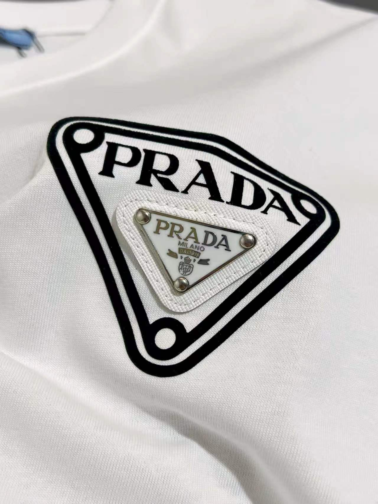 【PRADA】半袖 T シャツ