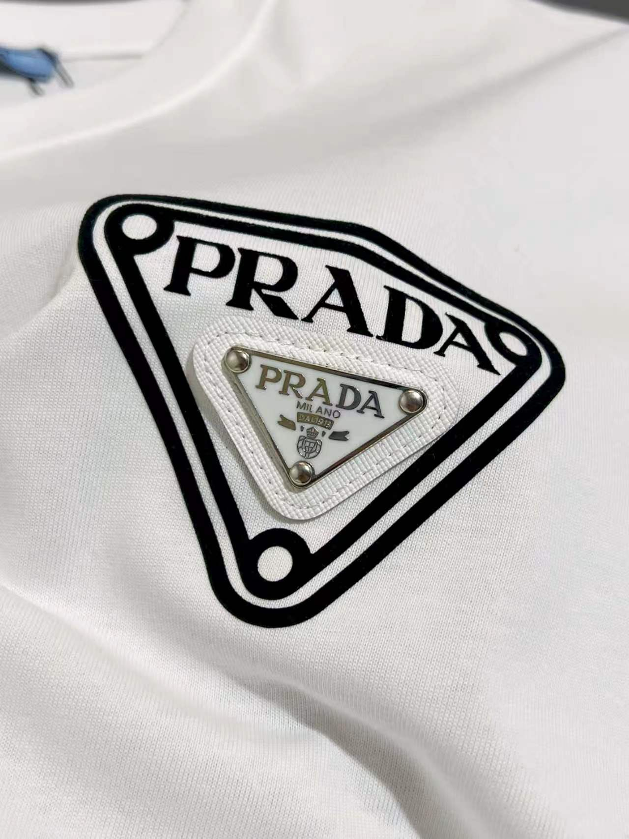 【PRADA】半袖 T シャツ