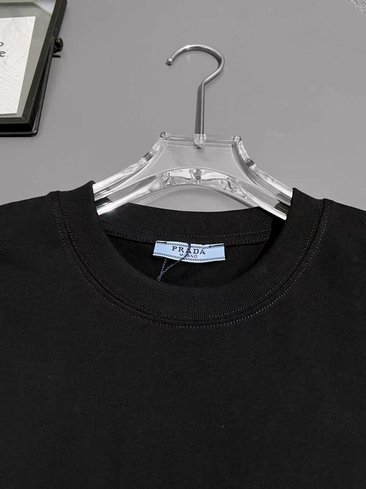 【PRADA】半袖 T シャツ