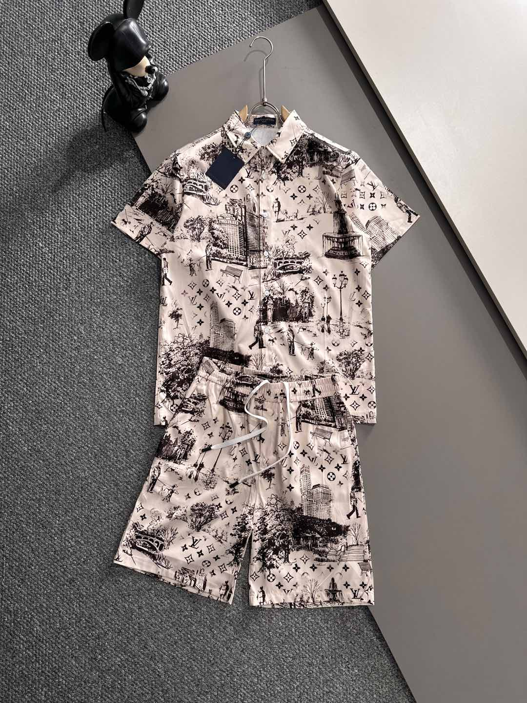 【LOUIS VUITTON】半袖シャツショートパンツ セットアップ