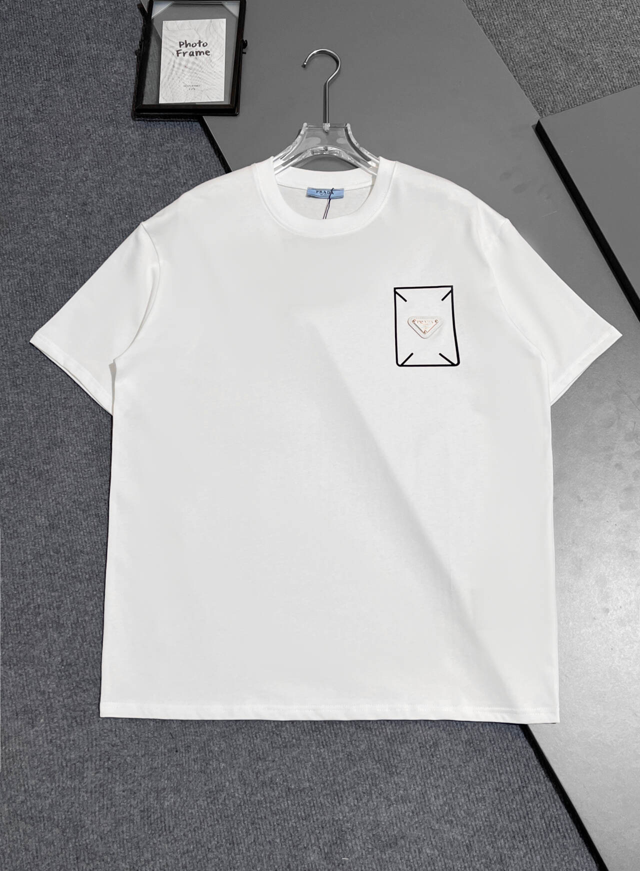 【PRADA】半袖 T シャツ