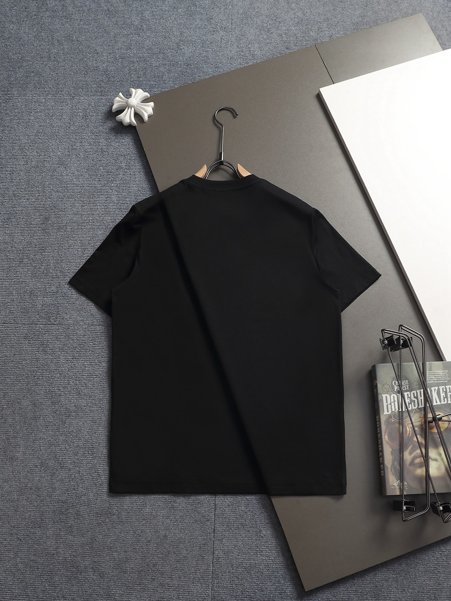 【DIOR】刺繍 半袖 T シャツ