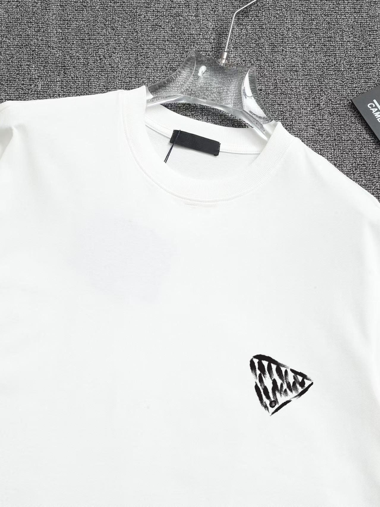 【PRADA】半袖 T シャツ