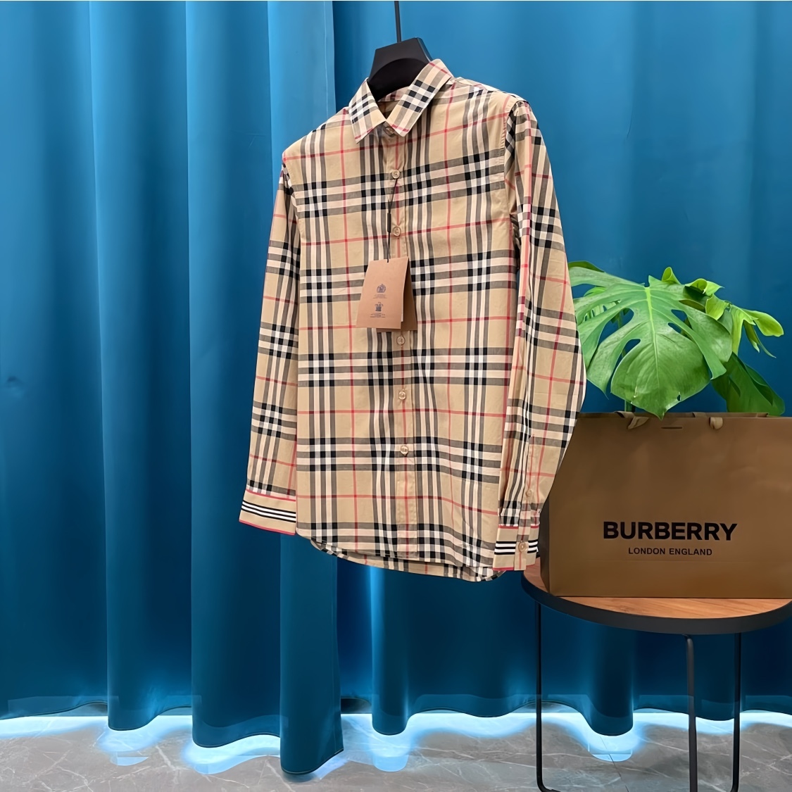 【BURBERRY】長袖シャツ