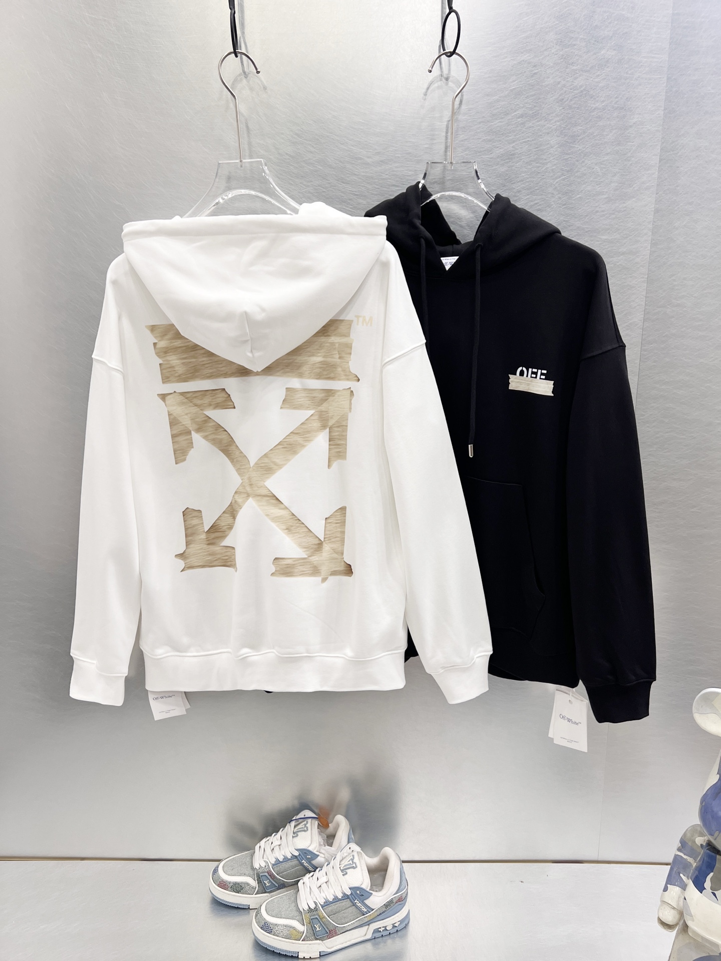 【OFF WHITE】 パーカー