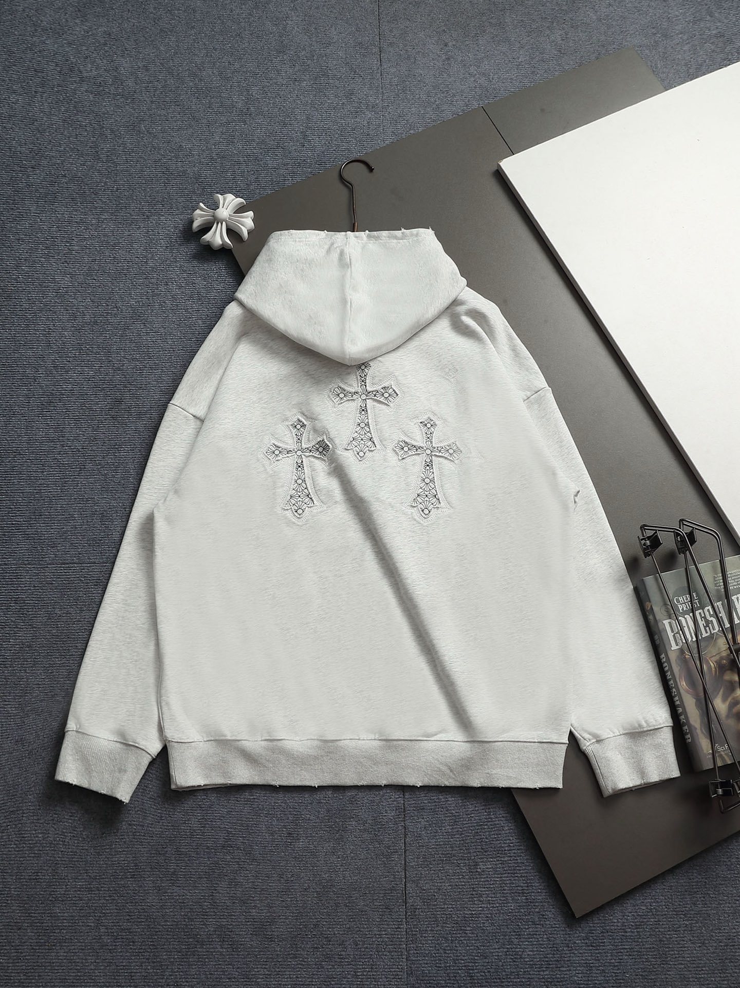 【CHROME HEARTS】クロムハーツ パーカー