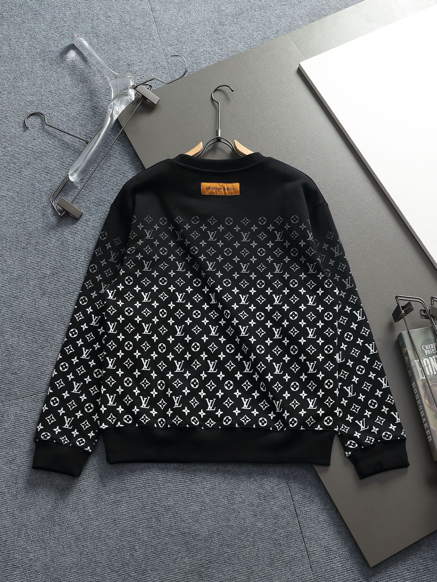 【LOUIS VUITTON】長袖 T シャツ