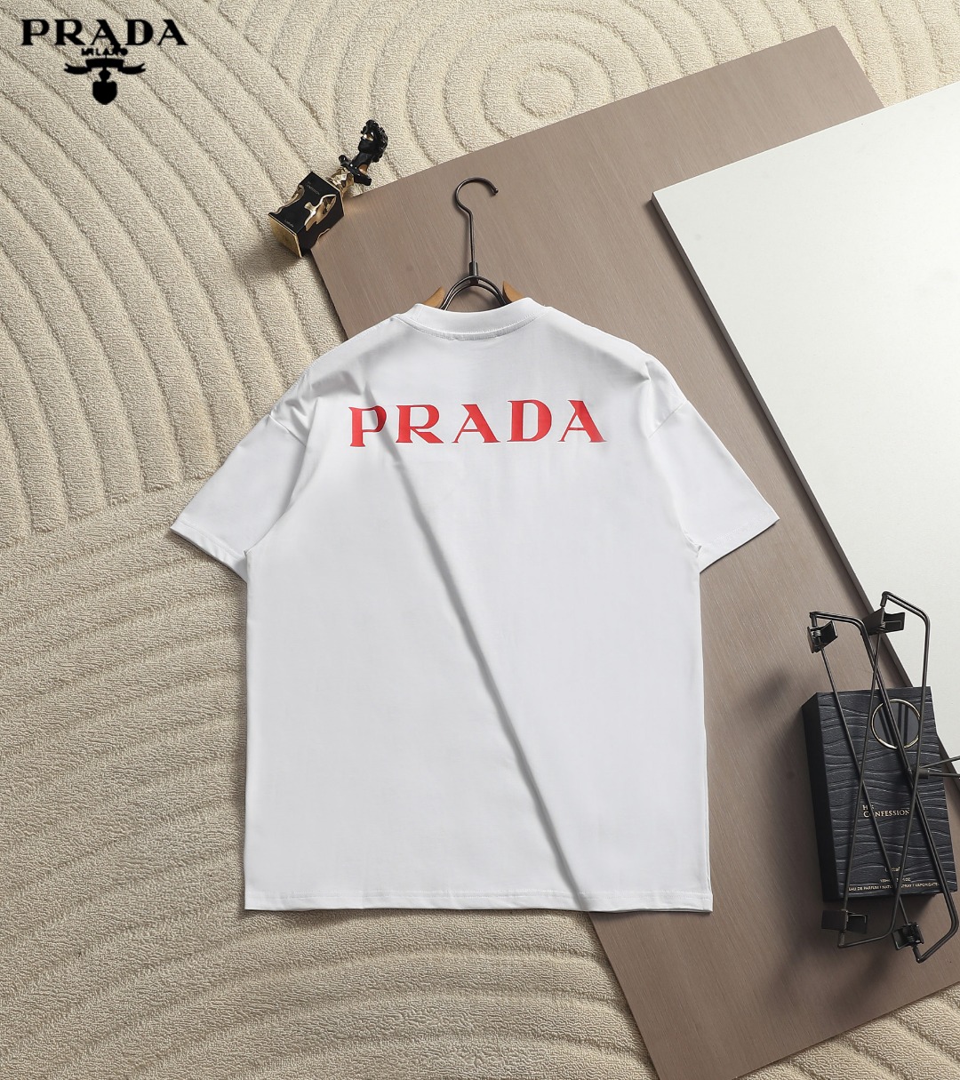 【PRADA】半袖 T シャツ