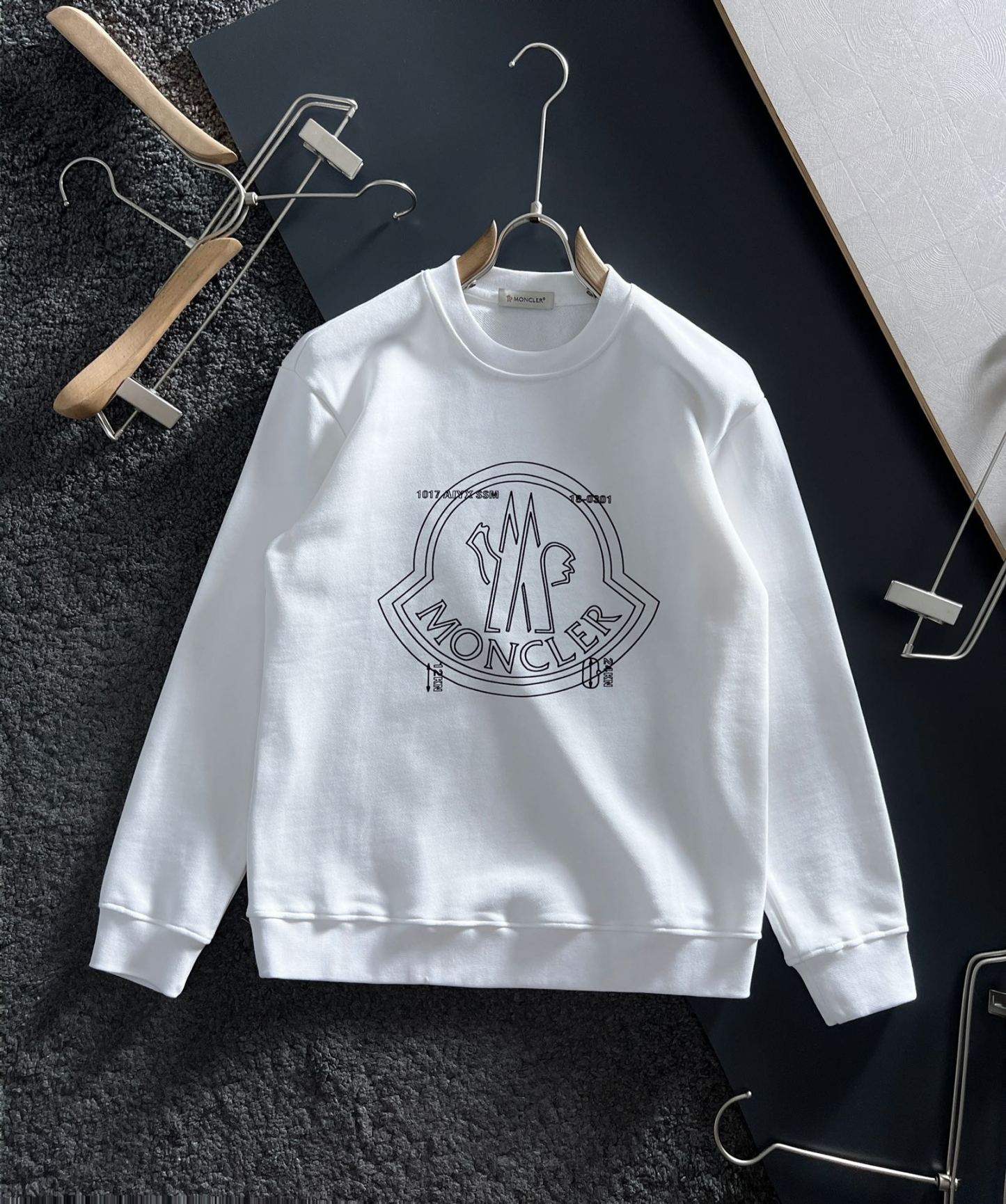 【MONCLER】長袖 T シャツ