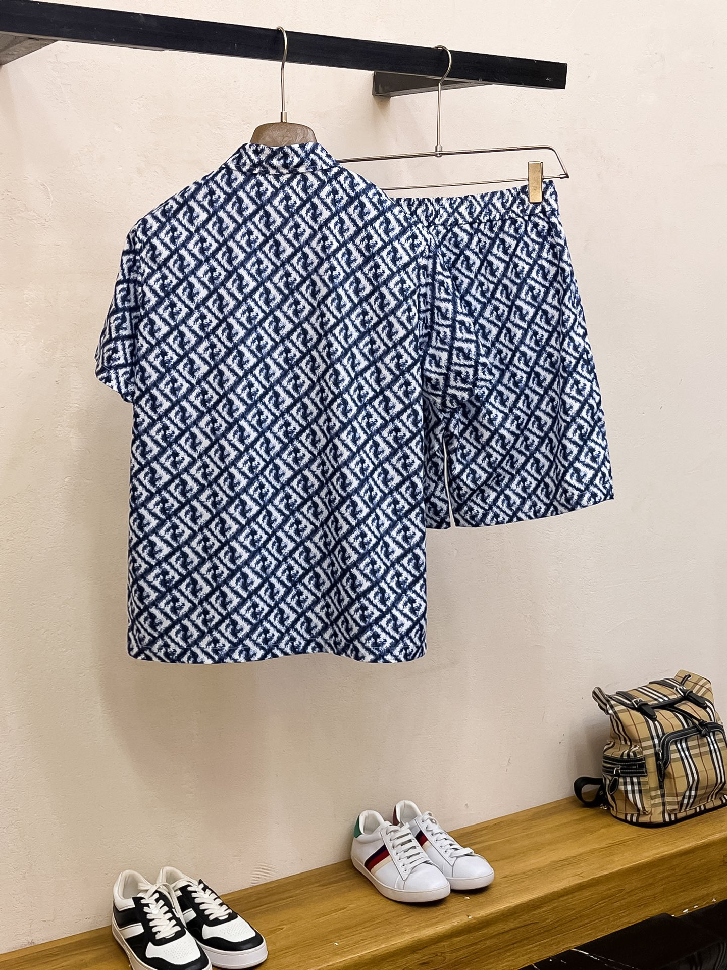 【FENDI】半袖シャツショートパンツ セットアップ