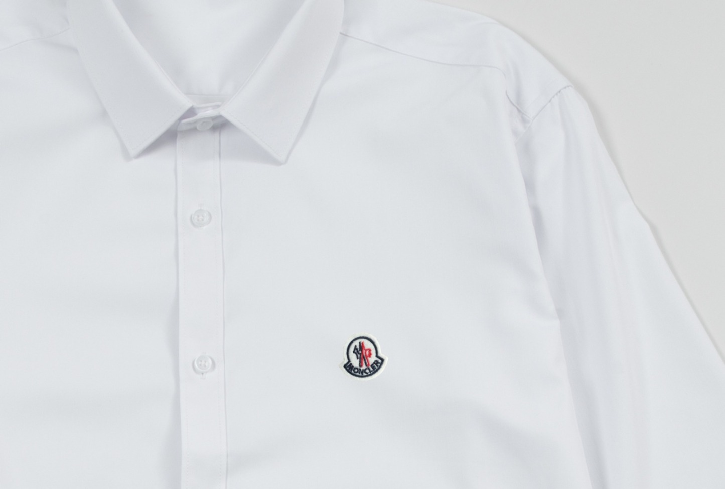【MONCLER】長袖シャツ
