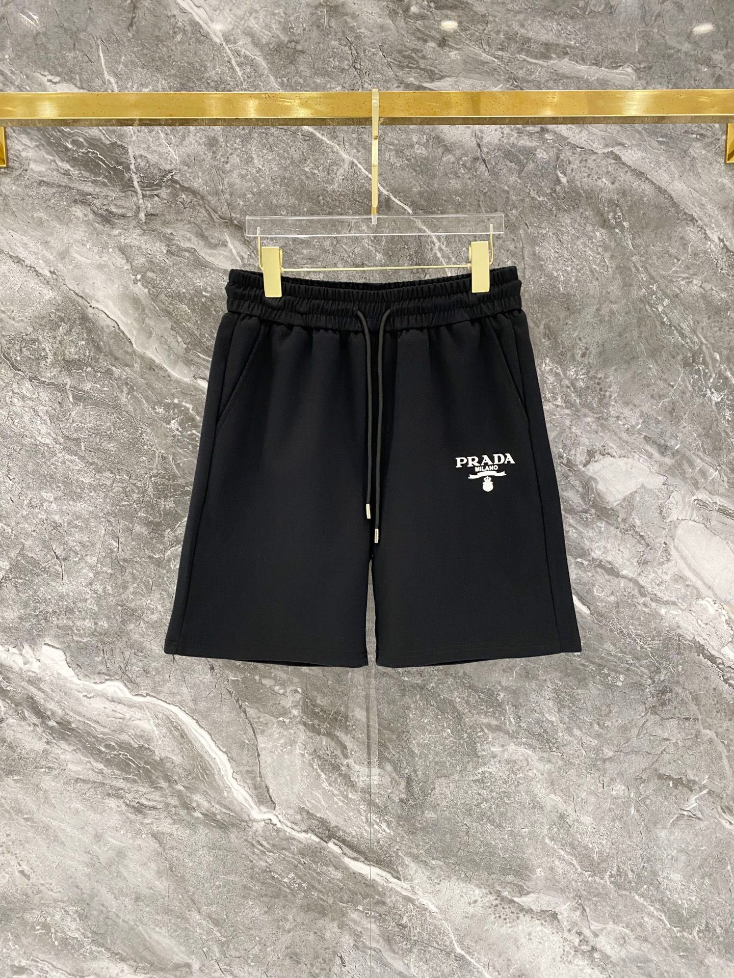 【PRADA】半袖T シャツショートパンツ セットアップ