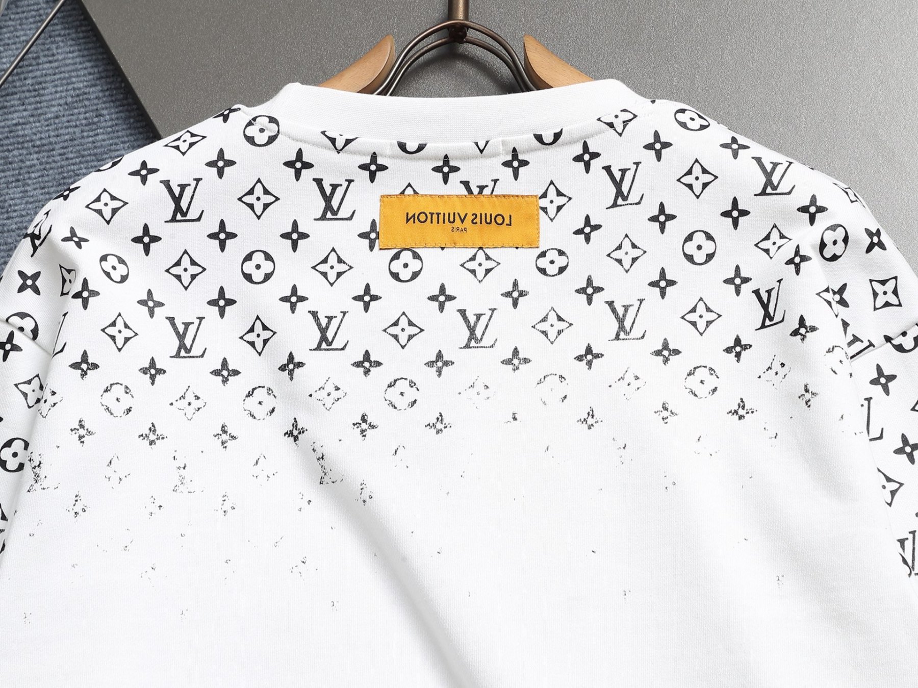【LOUIS VUITTON】長袖 T シャツ