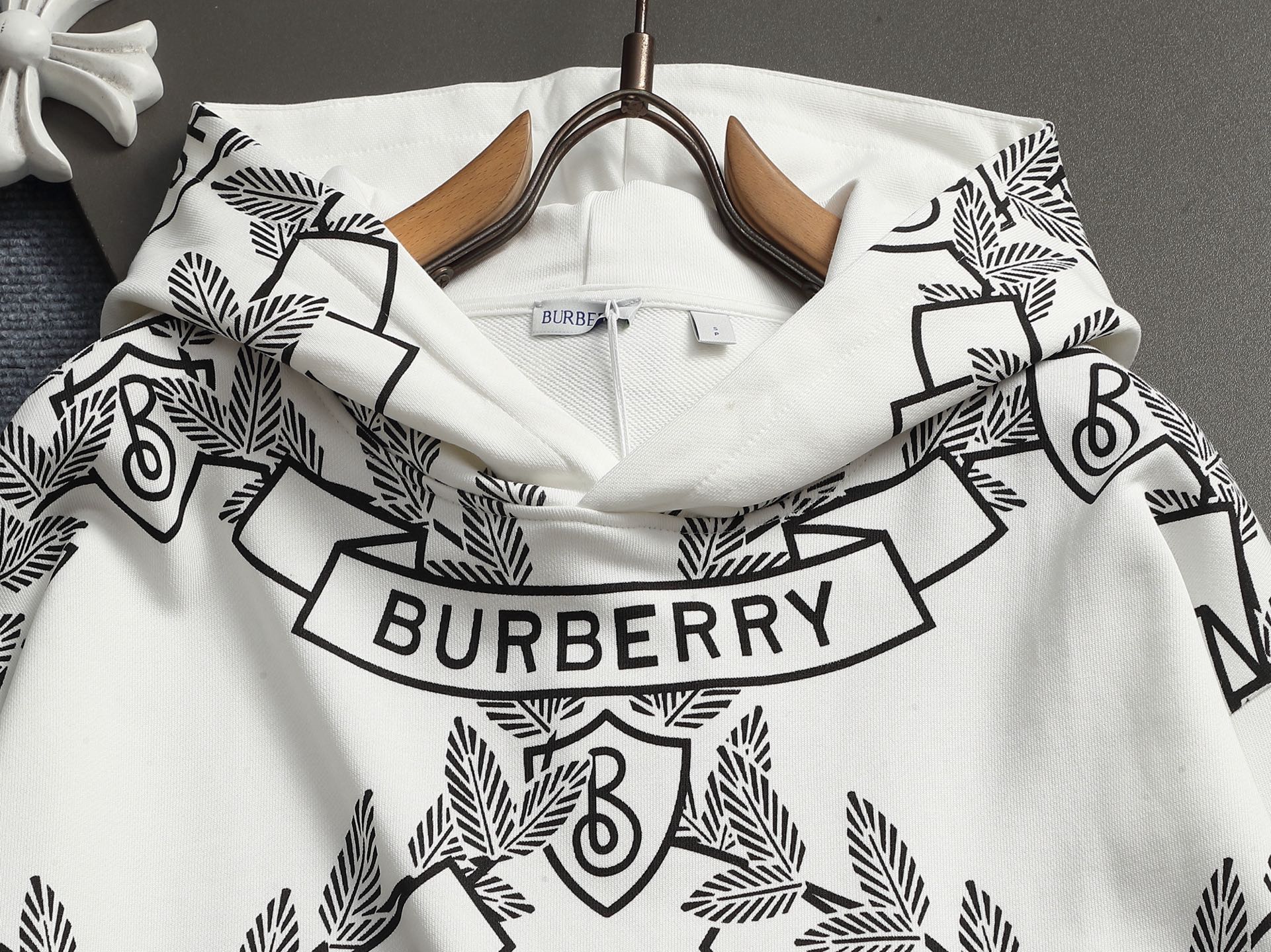 【BURBERRY】バーバリー パーカー