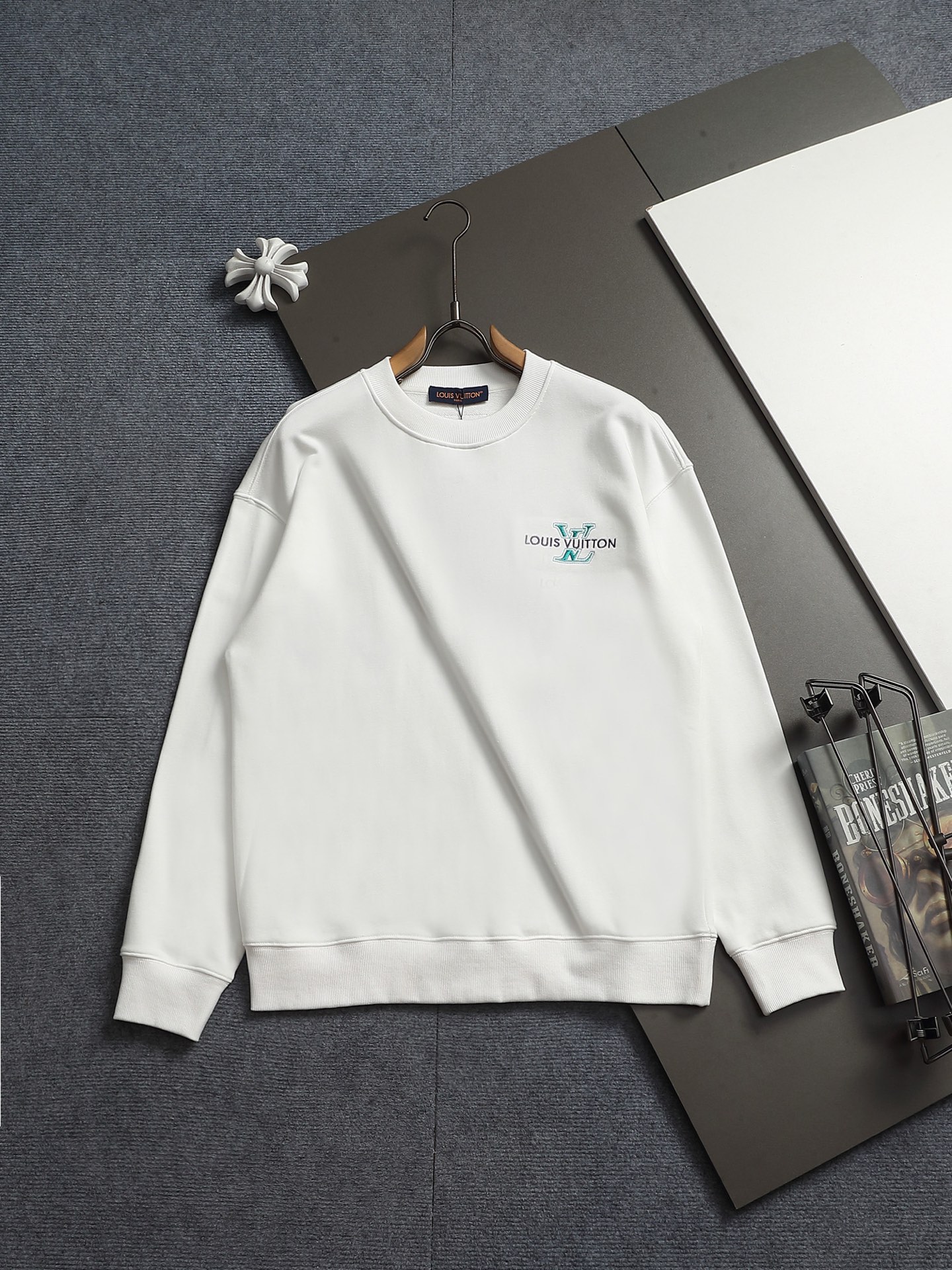 【LOUIS VUITTON】刺繍長袖 T シャツ