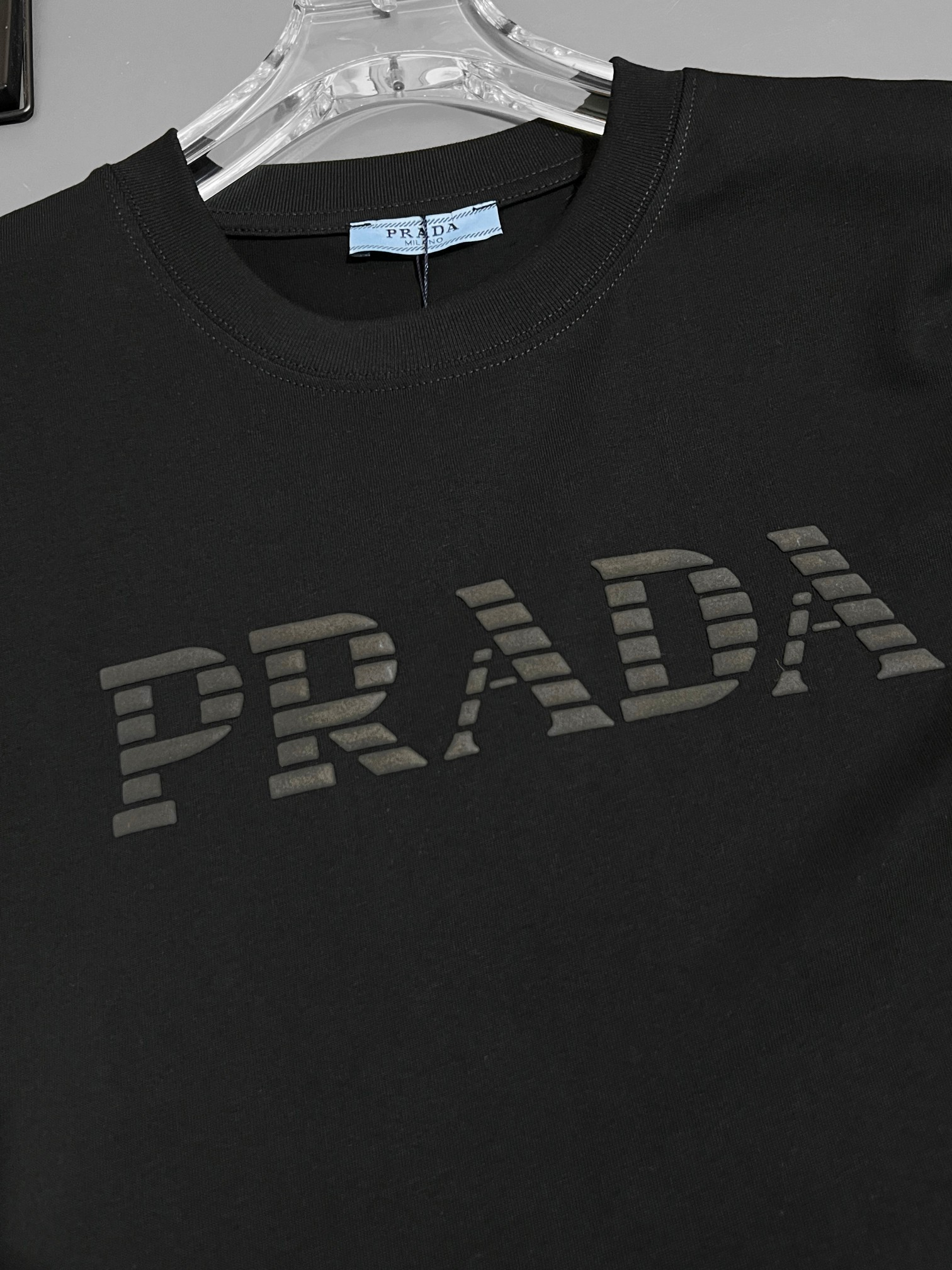 【PRADA】半袖 T シャツ