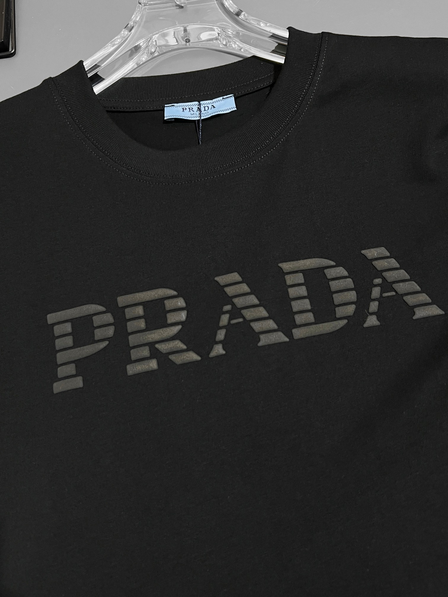 【PRADA】半袖 T シャツ