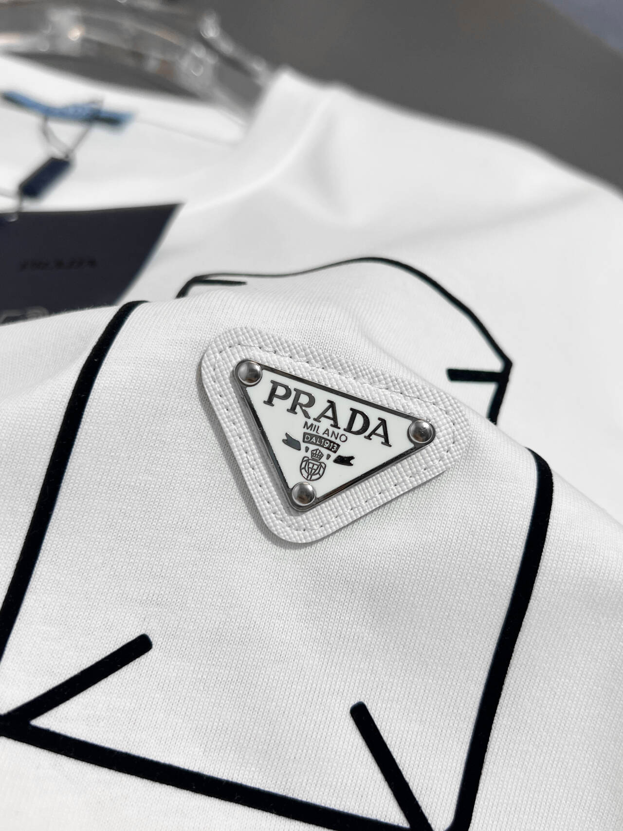 【PRADA】半袖 T シャツ