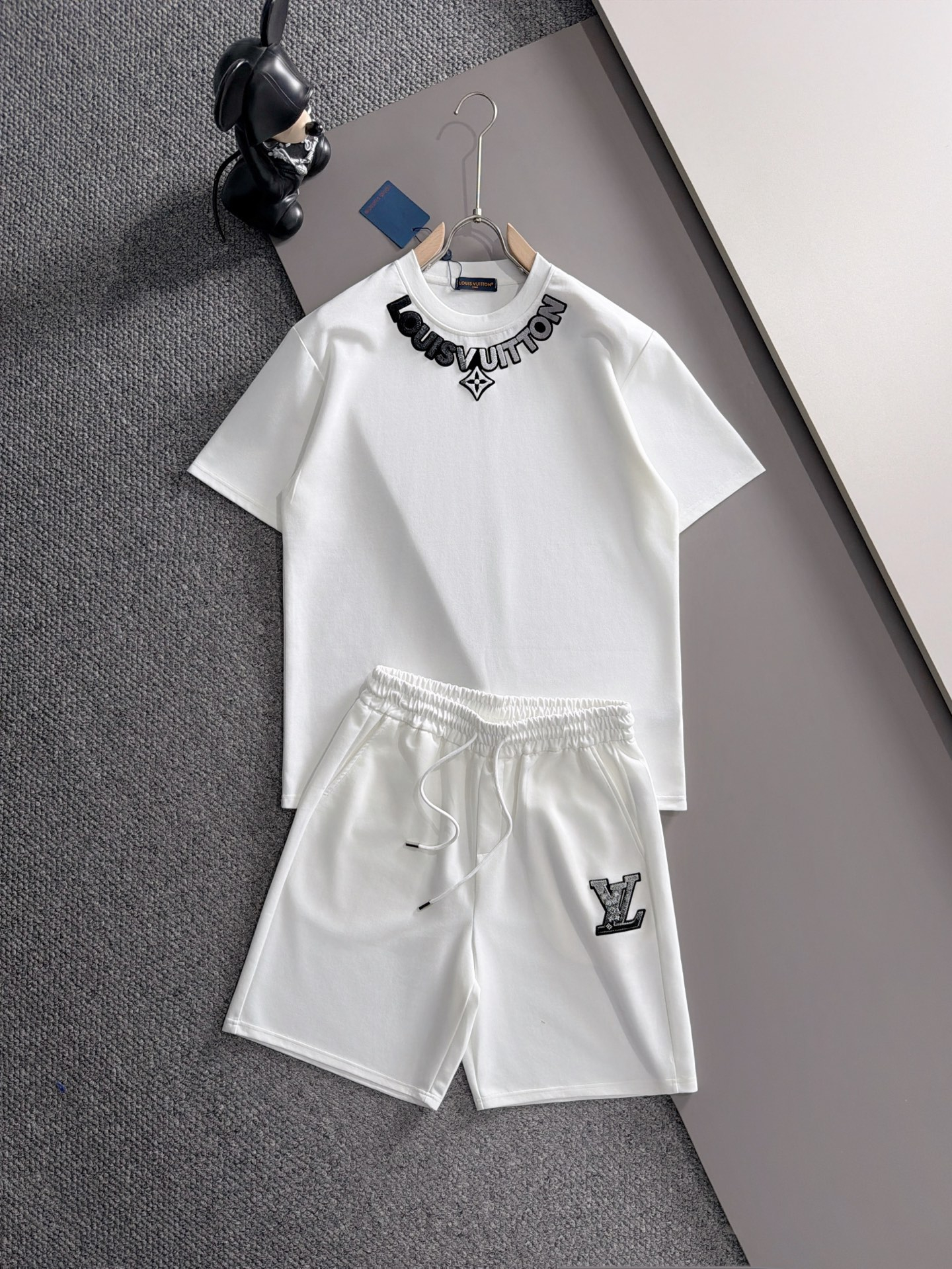 【LOUIS VUITTON】半袖T シャツショートパンツ セットアップ