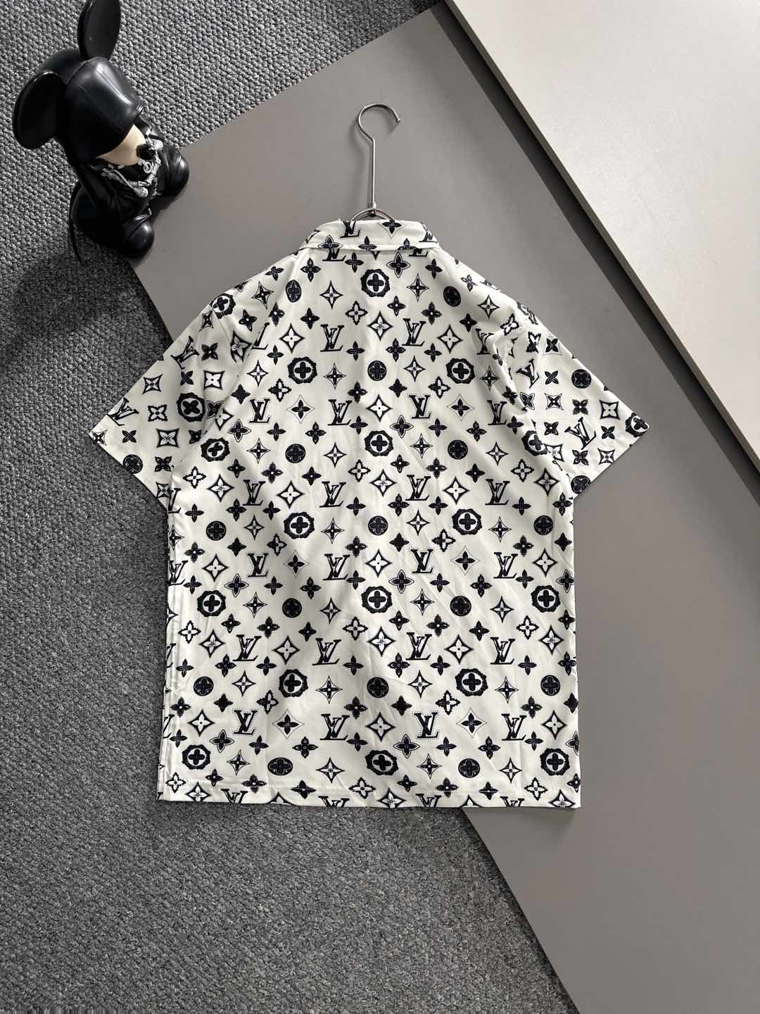 【LOUIS VUITTON】半袖シャツショートパンツ セットアップ