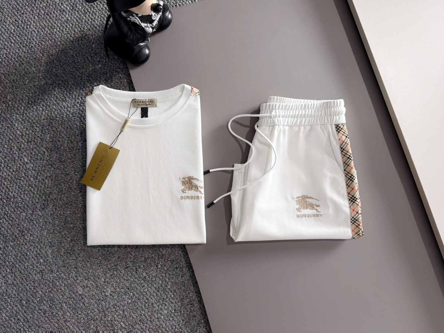 【BURBERRY】半袖T シャツショートパンツ セットアップ