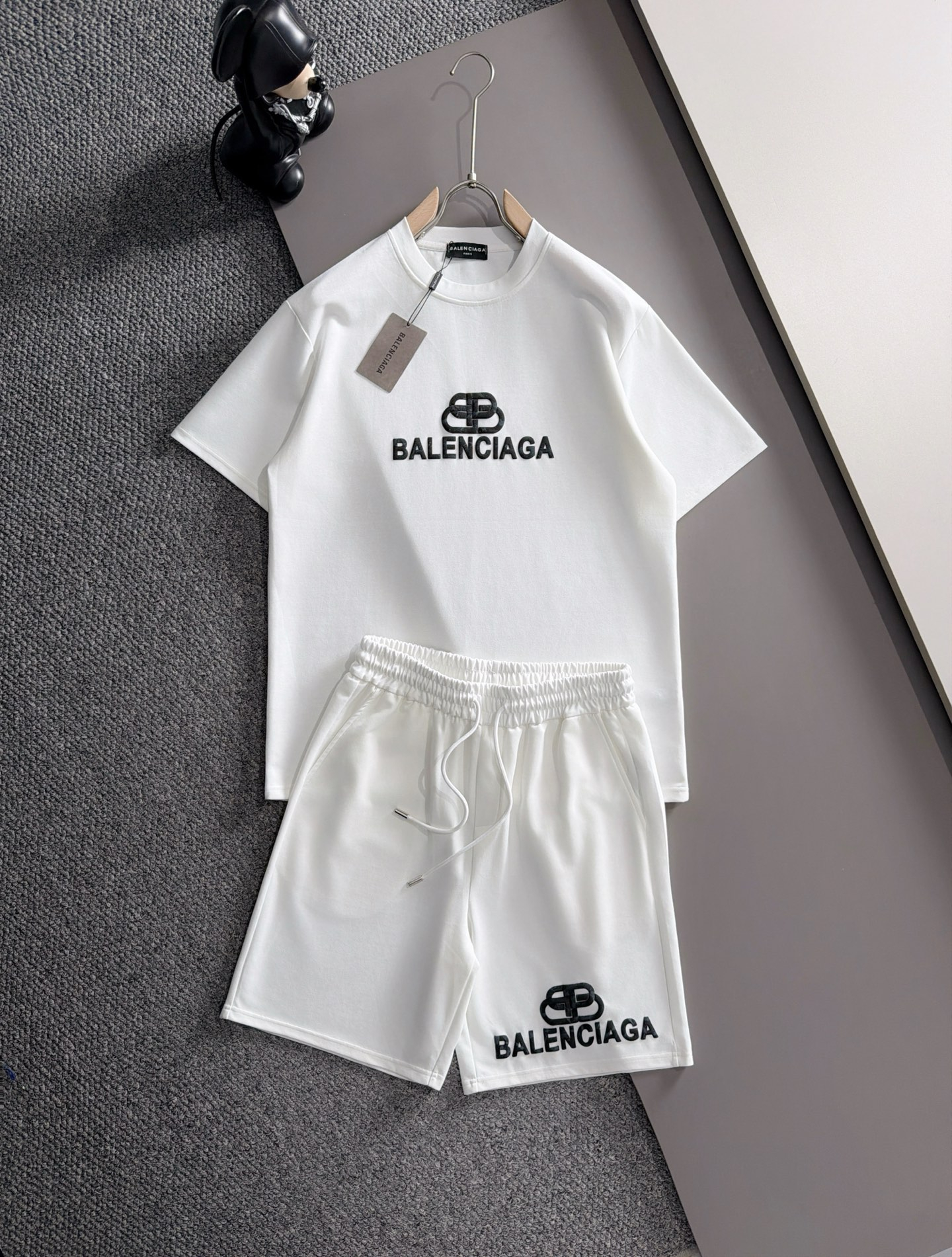 【BALENCIAGA】半袖T シャツショートパンツ セットアップ