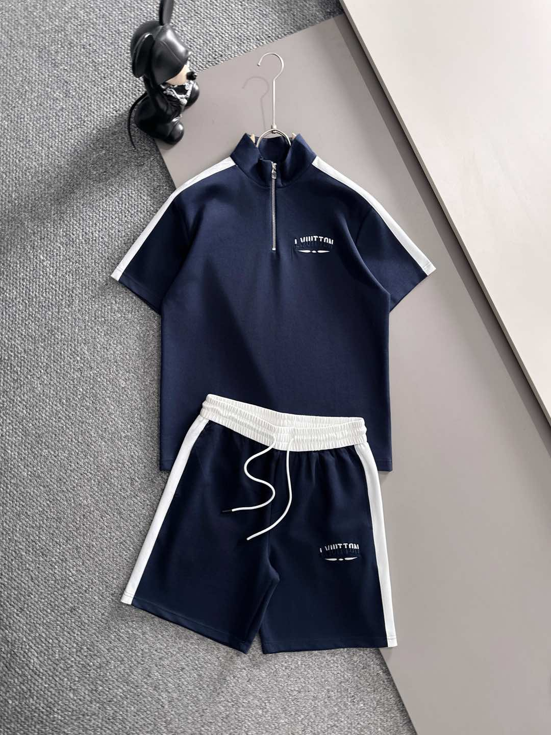 【LOUIS VUITTON】半袖T シャツショートパンツ セットアップ