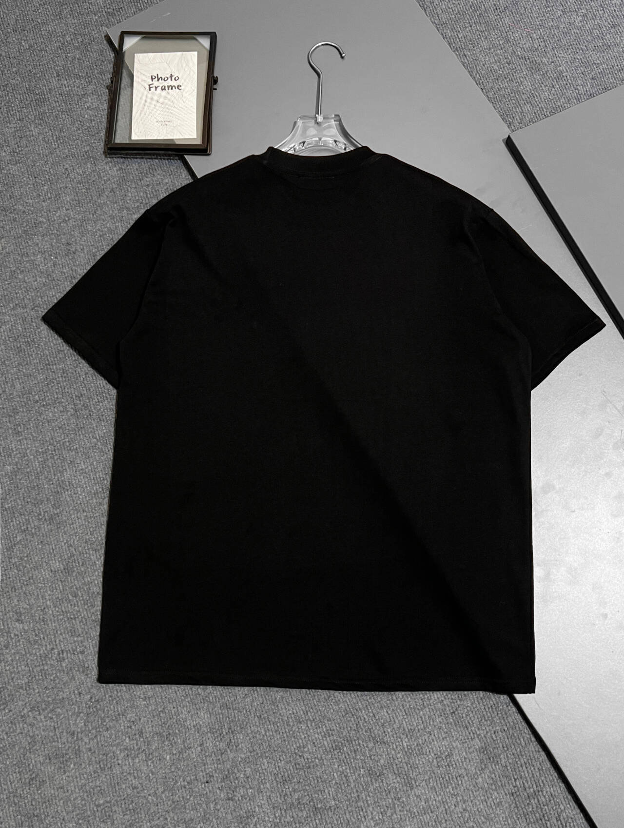 【PRADA】半袖 T シャツ