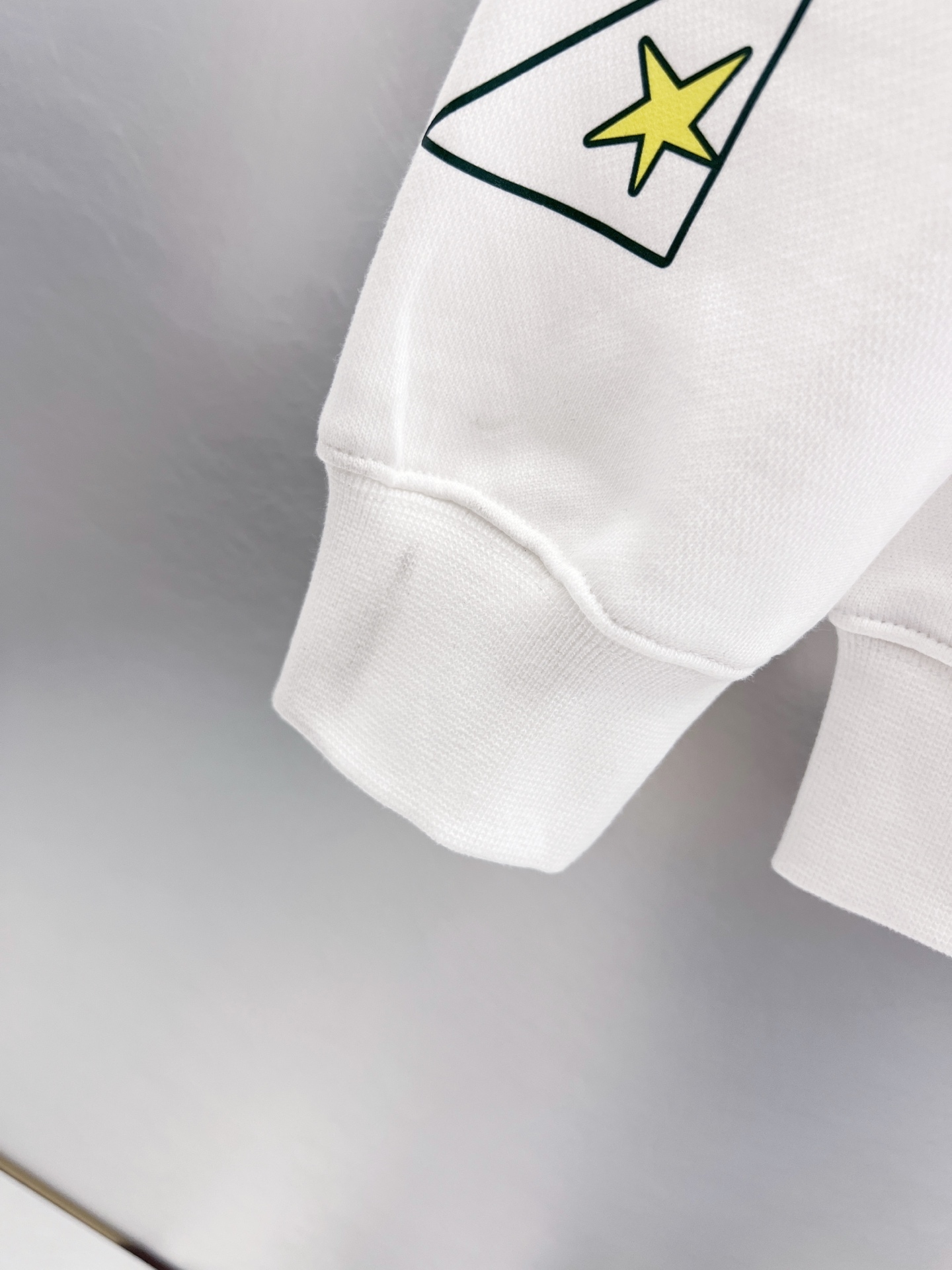 【OFF WHITE】 パーカー