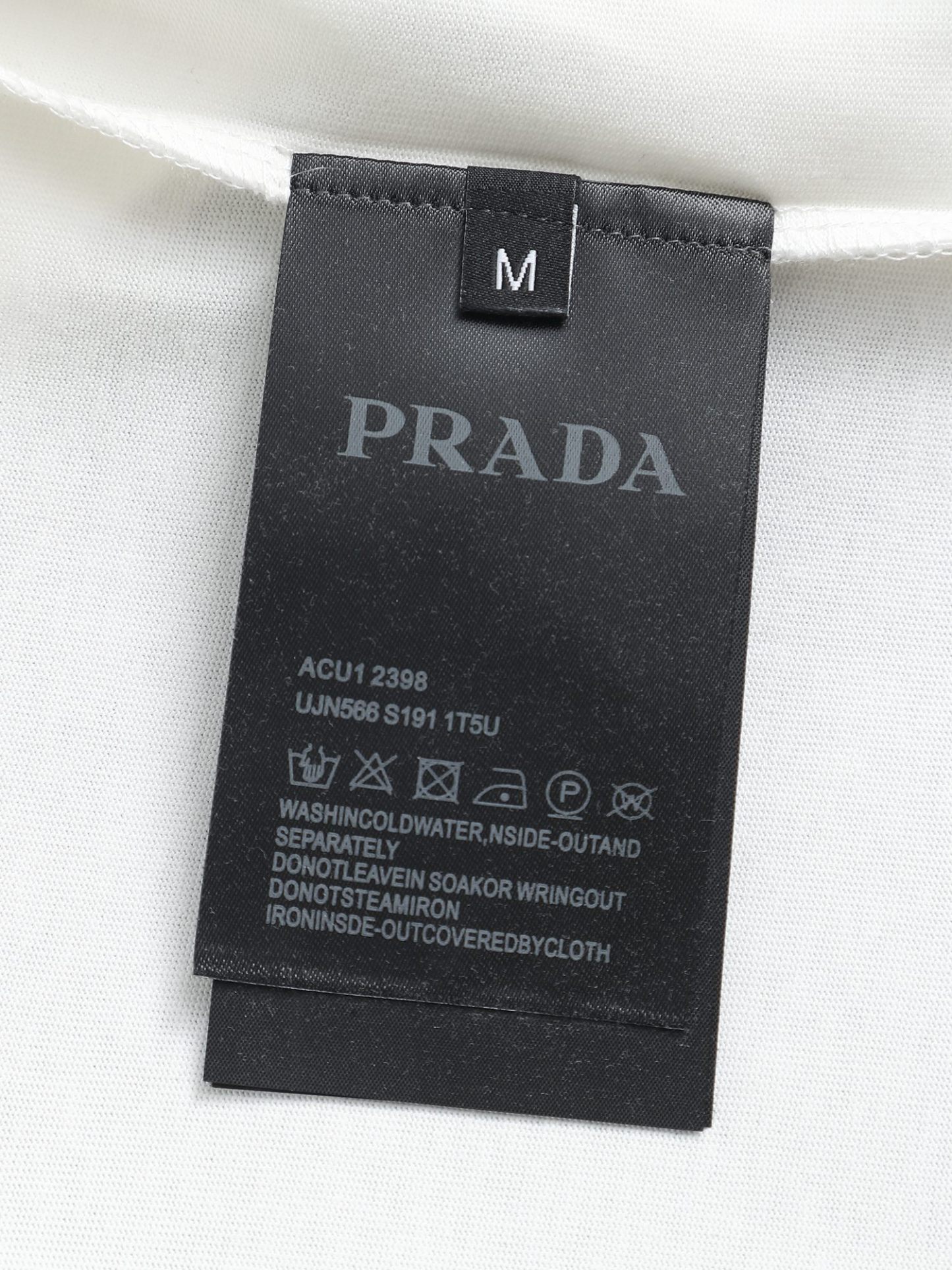 【PRADA】半袖 T シャツ