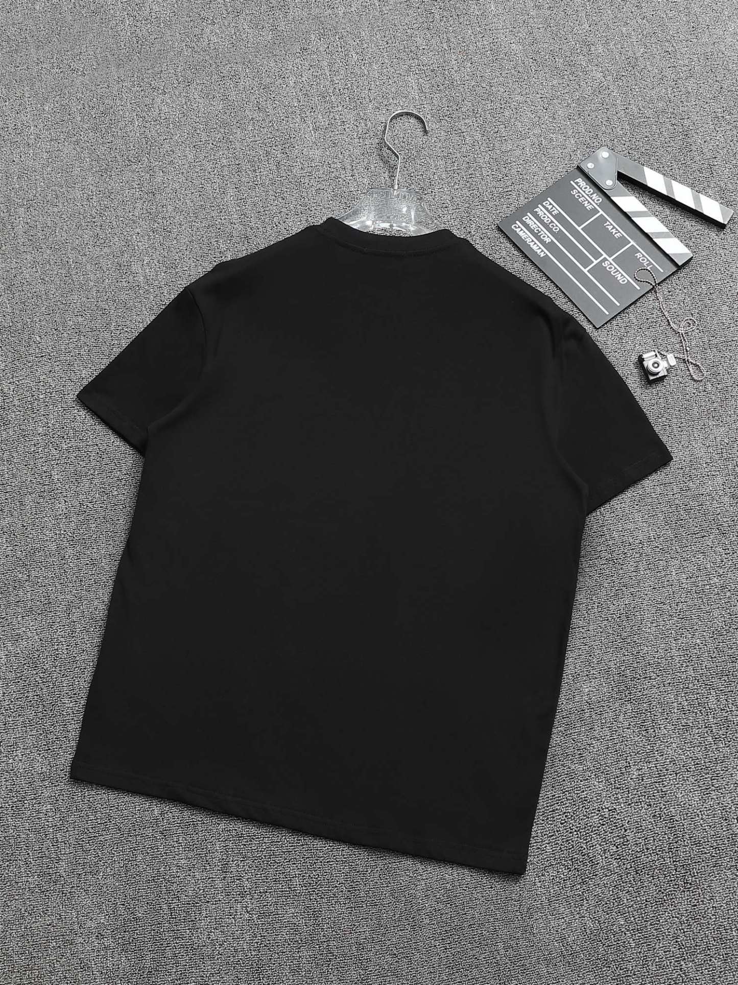 【PRADA】半袖 T シャツ