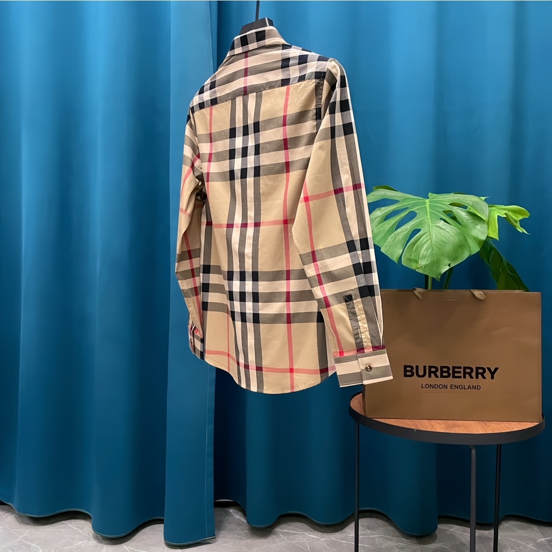 【BURBERRY】長袖シャツ