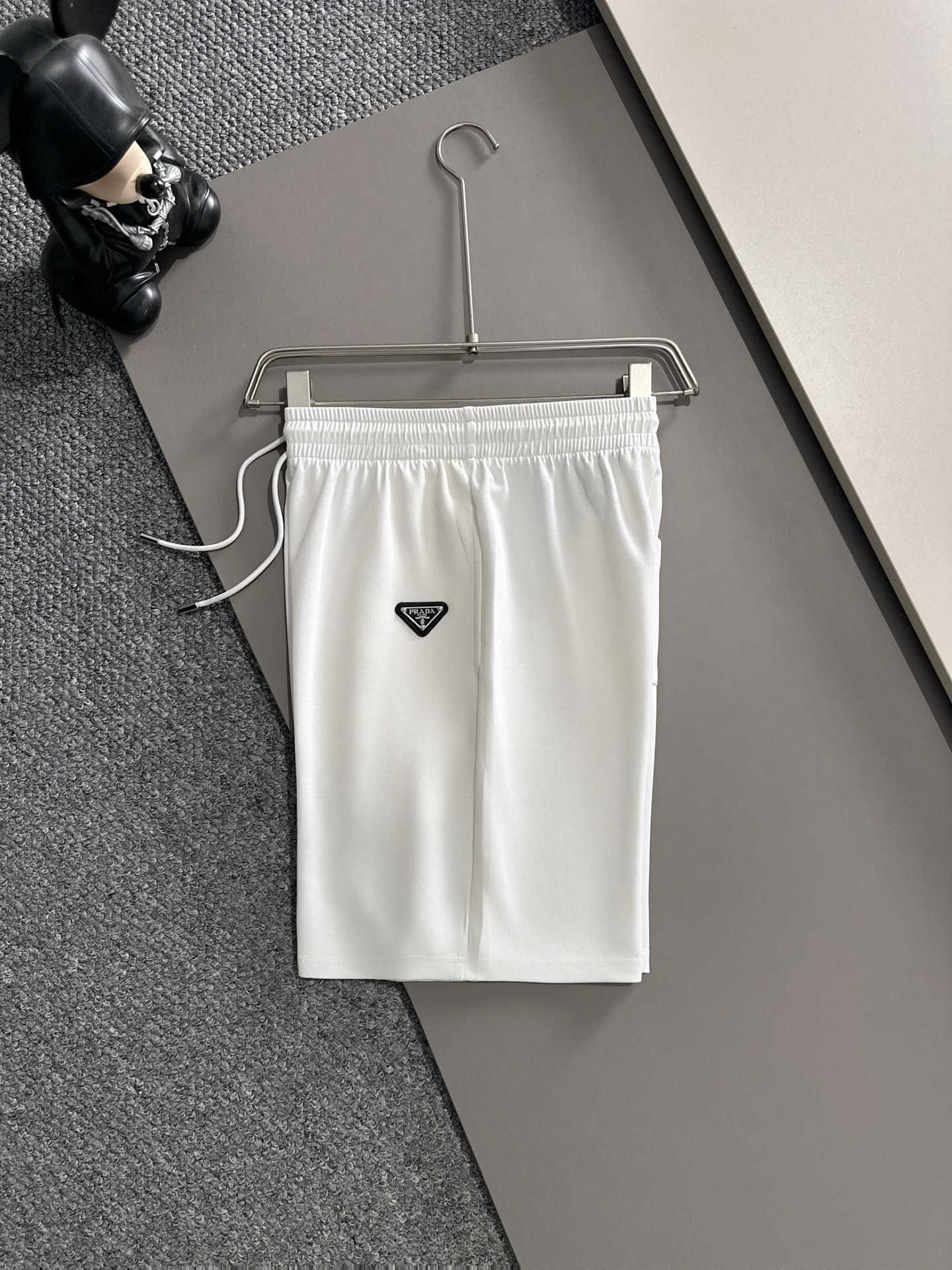 【PRADA】半袖T シャツショートパンツ セットアップ