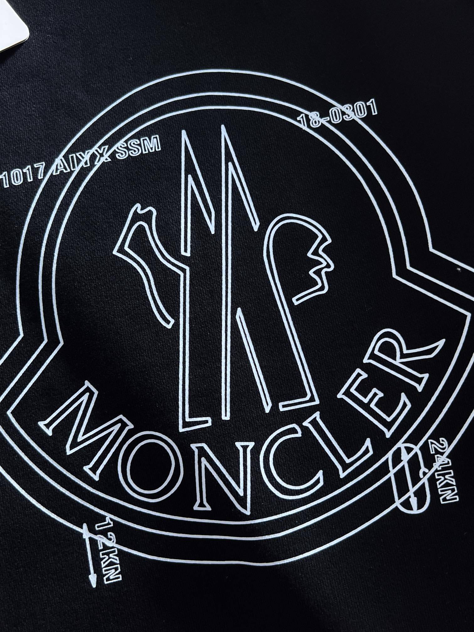 【MONCLER】長袖 T シャツ
