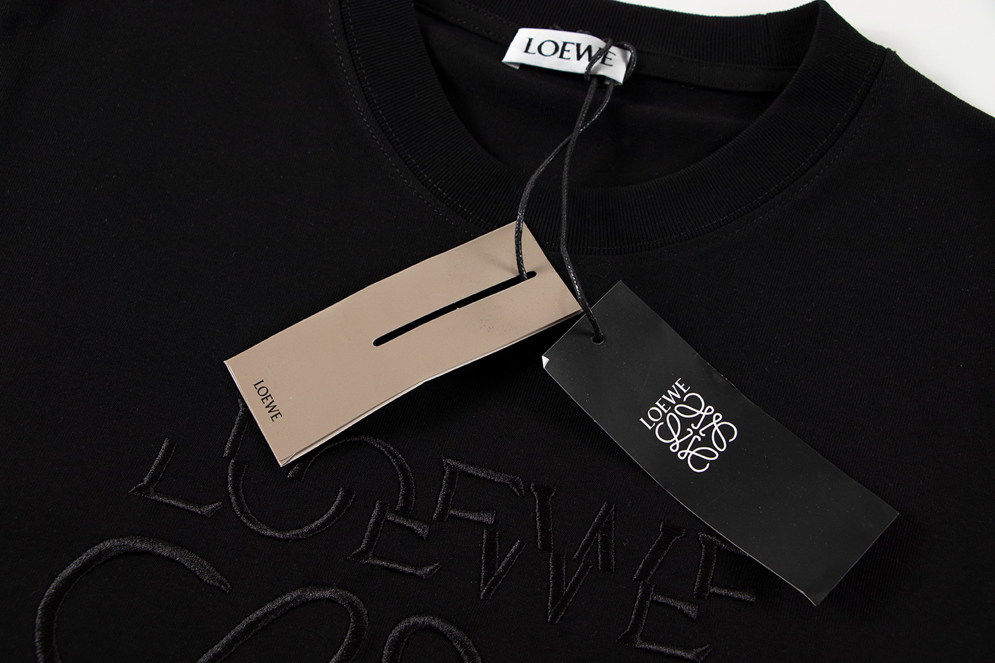 【LOEWE 公式旗艦店】（ロエベ）半袖Tシャツ、ご好評に付き再入荷！
