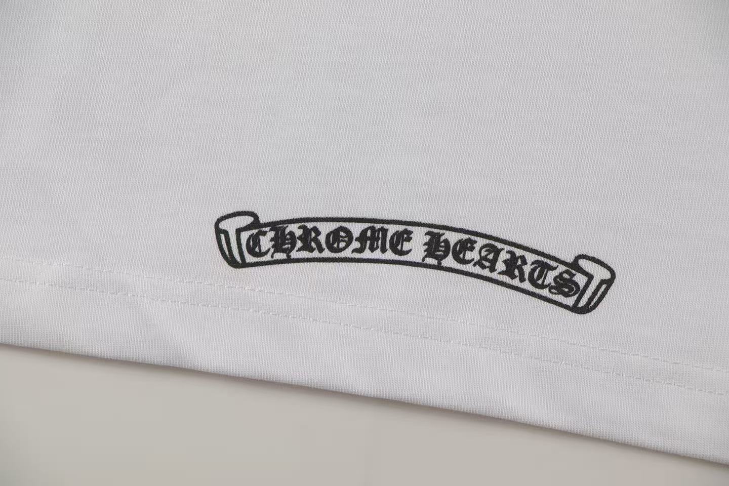 【CHROME HEARTS】（クロムハーツ）半袖Tシャツ、ご好評に付き再入荷！