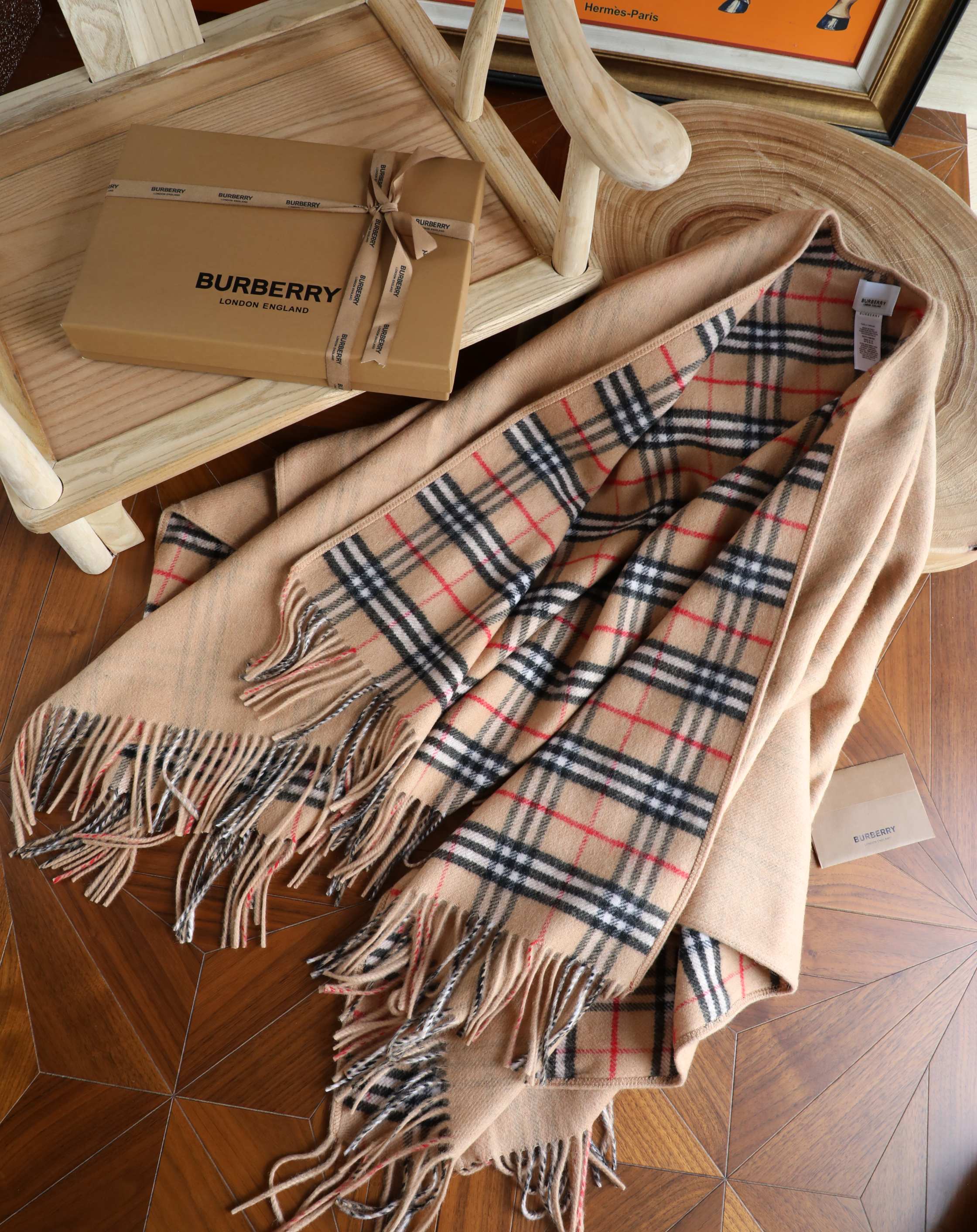 【BURBERRY旗艦店】バーバリー マント ショール ご好評に付き再入荷！
