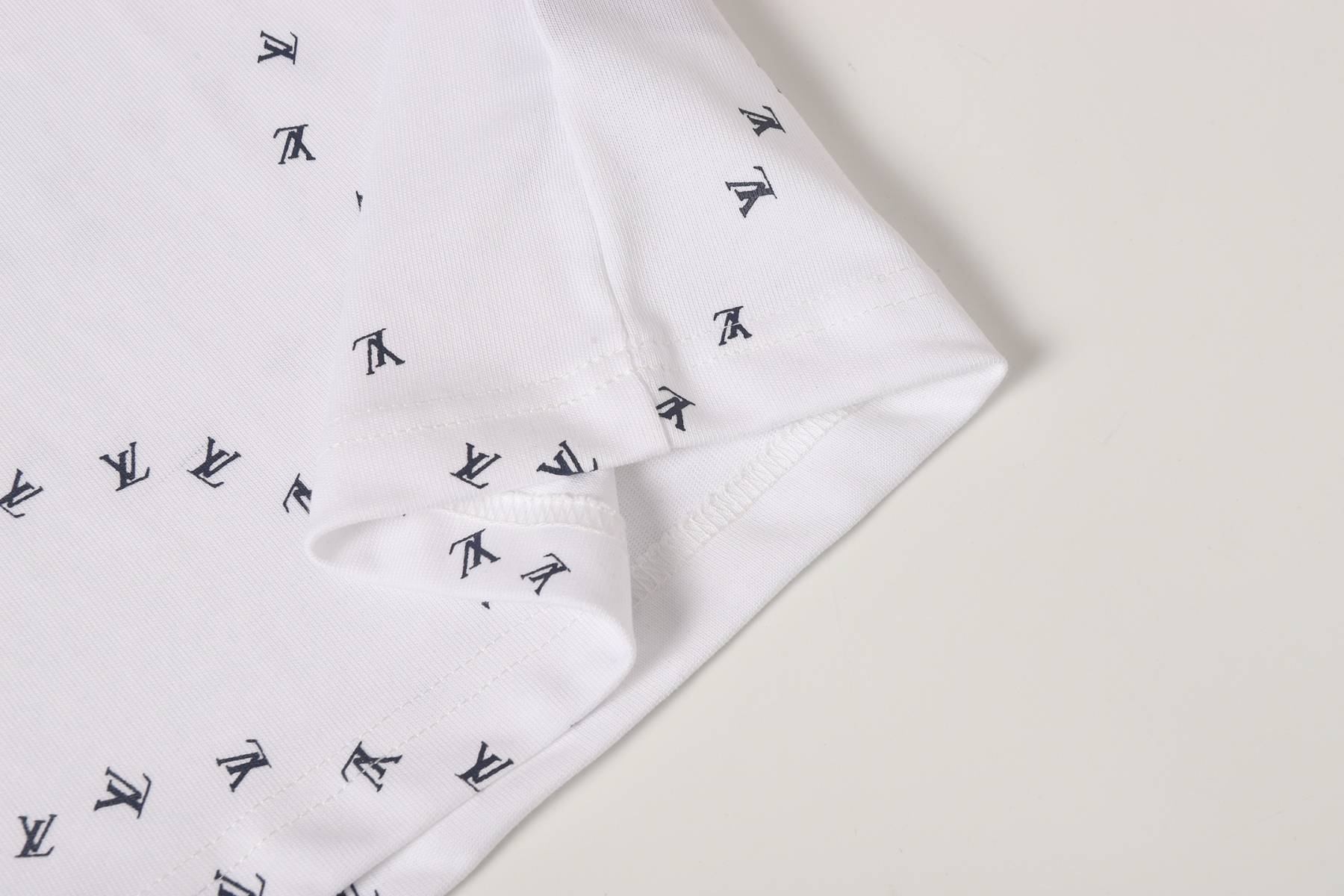 【LOUIS VUITTON】半袖 T シャツ