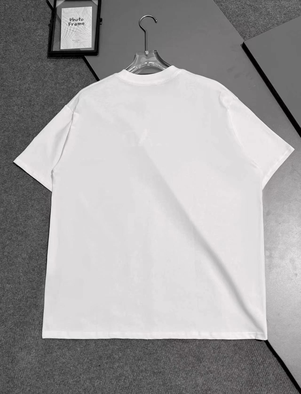 【PRADA】半袖 T シャツ