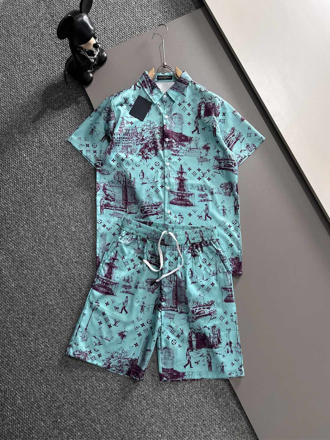 【LOUIS VUITTON】半袖シャツショートパンツ セットアップ