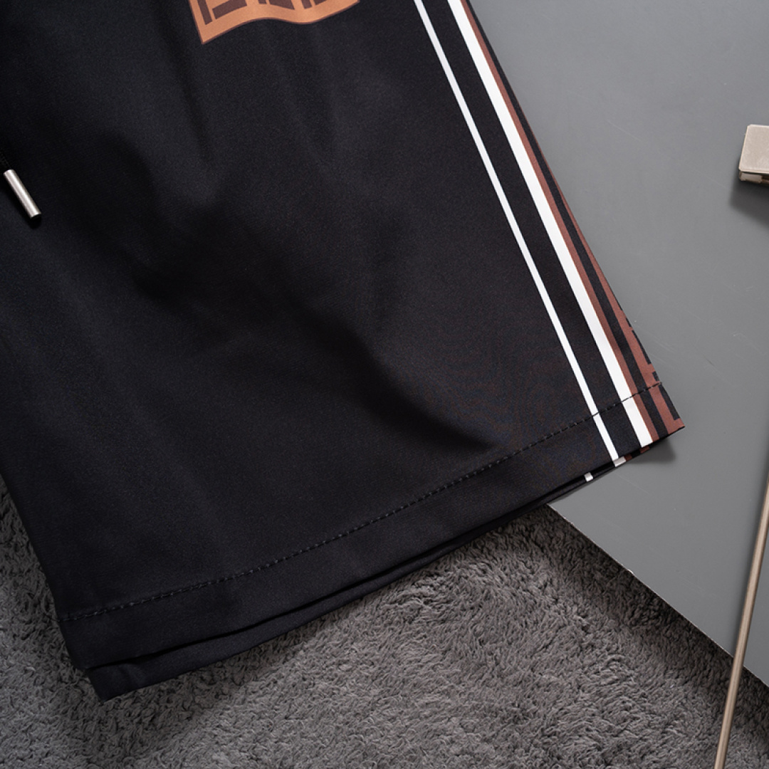 【FENDI】ショートパンツ