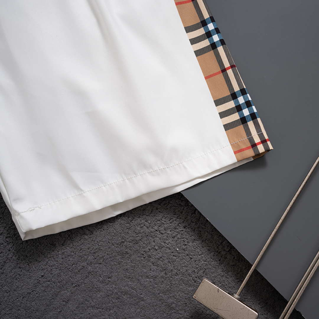 【BURBERRY】ショートパンツ
