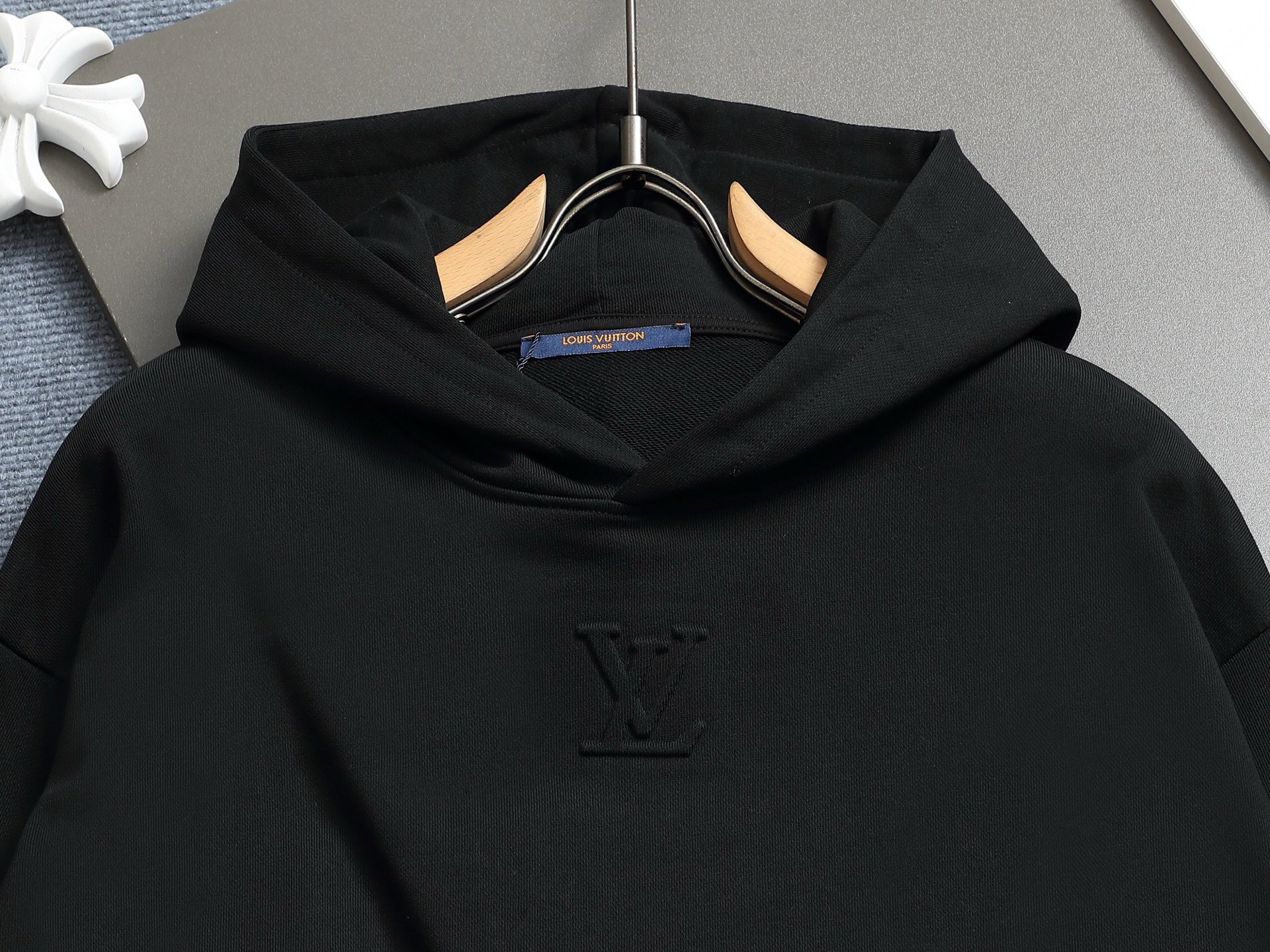 【LOUIS VUITTON】ルイヴィトン 刺繍パーカー