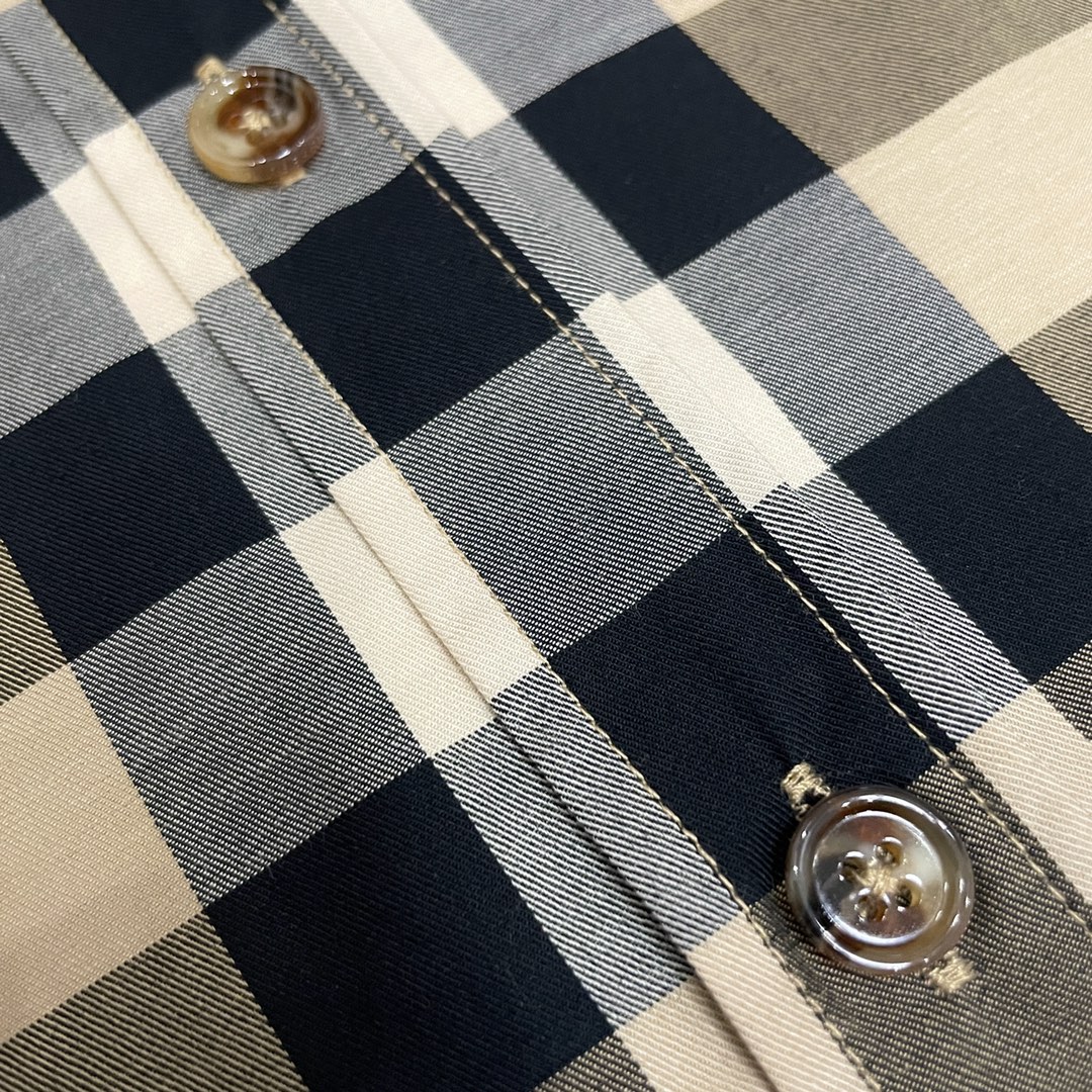 【BURBERRY】長袖シャツ